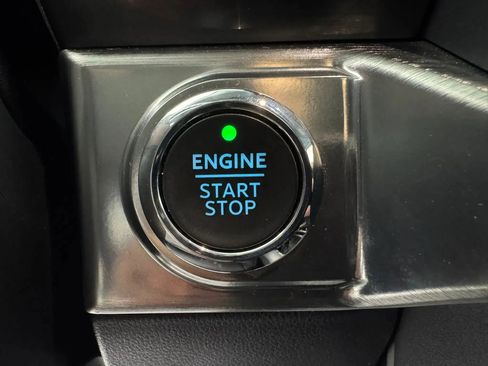 Used 2023 Ford F150 Lariat w/ Equipment Group 502A High image 17