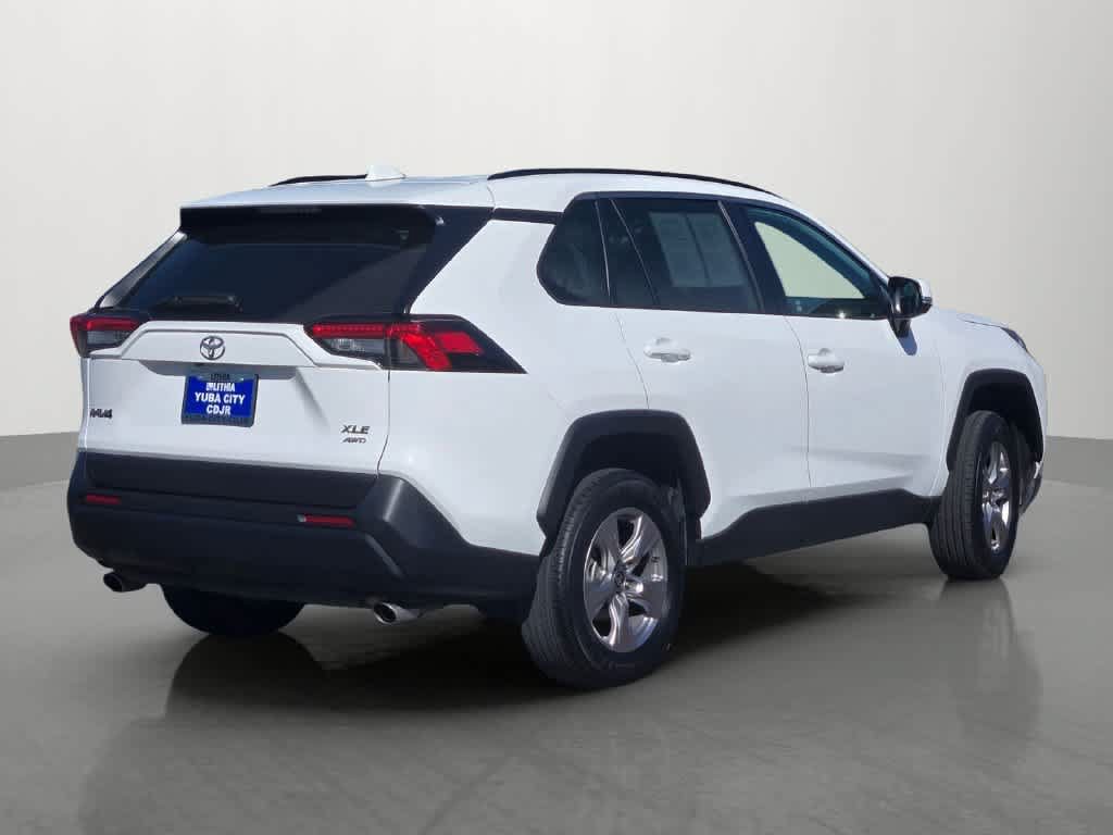 Used 2025 Toyota RAV4 XLE AWD/4WD image 6