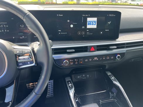 Used 2025 Kia Sorento SX Prestige image 31