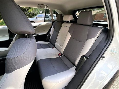 Used 2024 Toyota RAV4 XLE FWD image 19