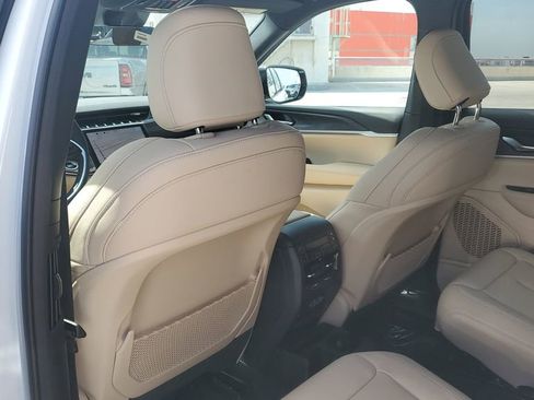 New 2025 Jeep Grand Cherokee L Limited w/ Black Appearance Package image 17