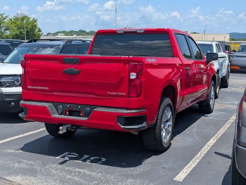 Used 2022 Chevrolet Silverado 1500 Custom w/ Safety Confidence Package AWD/4WD image 3