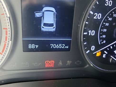 Used 2020 Hyundai Venue SE FWD image 28