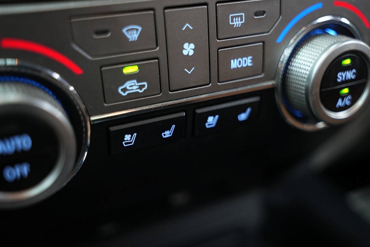 Used 2019 Toyota Tundra 1794 Edition AWD/4WD image 16