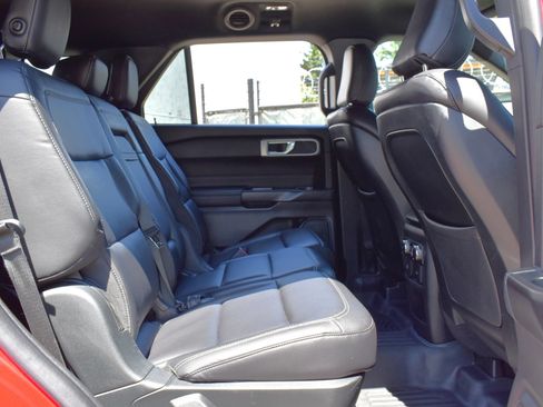 Used 2020 Ford Explorer XLT w/ Equipment Group 202A AWD/4WD image 54