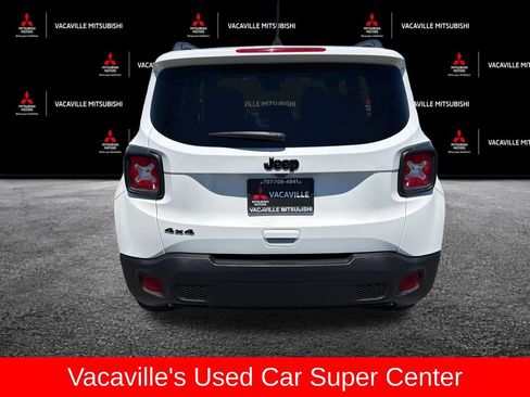 Used 2022 Jeep Renegade Altitude AWD/4WD image 4