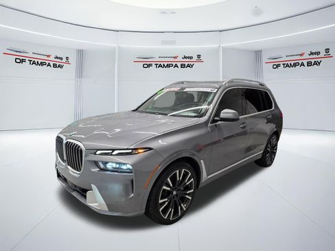 Used 2024 BMW X7 xDrive40i w/ Executive Package AWD/4WD image 2