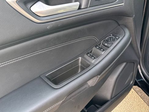 Used 2024 Ford Edge Titanium image 14