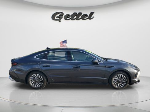Certified 2025 Hyundai Sonata Limited FWD image 3