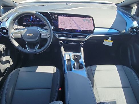 Used 2026 Chevrolet Equinox EV LT FWD image 19
