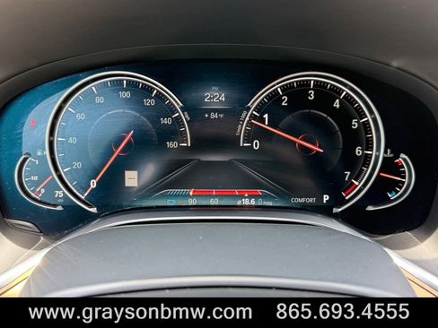Used 2018 BMW 750i RWD image 32