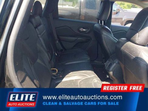 Used 2017 Jeep Cherokee Limited FWD image 16