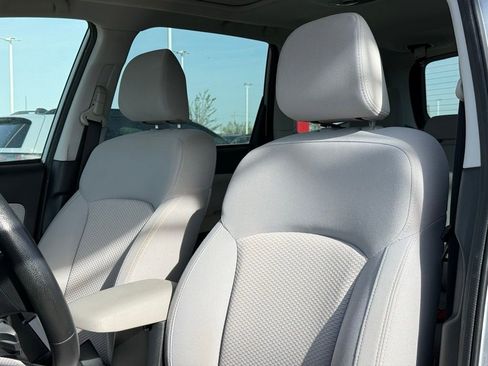 Used 2018 Subaru Forester 2.5i Premium AWD/4WD image 14