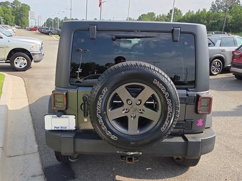 Used 2014 Jeep Wrangler Unlimited Sport AWD/4WD image 11