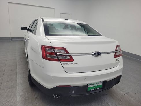 Used 2015 Ford Taurus SEL image 6