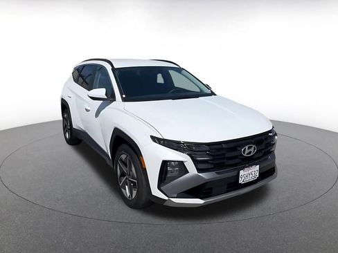 Used 2025 Hyundai Tucson SEL FWD image 3