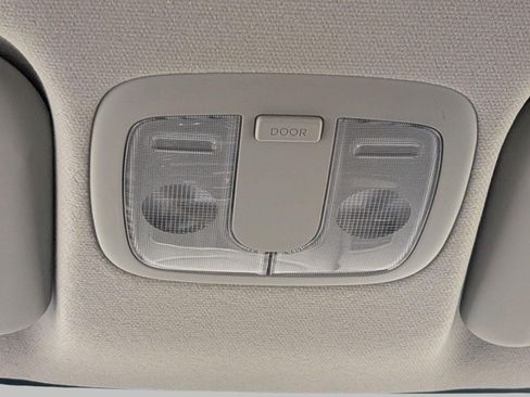 Used 2013 Kia Soul FWD image 16