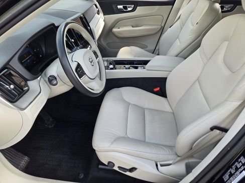 Used 2023 Volvo XC90 B6 Plus w/ Protection Package Premier image 20