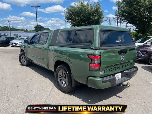 Used 2022 Nissan Frontier SV w/ Technology Package RWD image 6