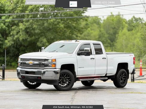 Used 2017 Chevrolet Silverado 2500 W/T w/ WT Convenience Package AWD/4WD image 1