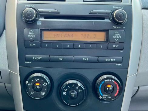 Used 2013 Toyota Corolla L FWD image 27