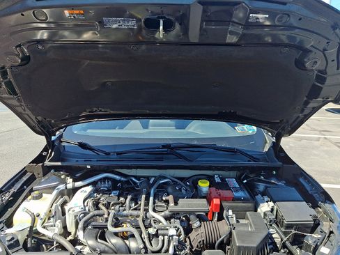 Certified 2023 Nissan Sentra SR w/ Midnight Edition Package FWD image 27