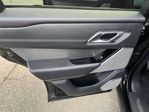 Used 2018 Land Rover Range Rover Velar R-Dynamic HSE AWD/4WD image 30
