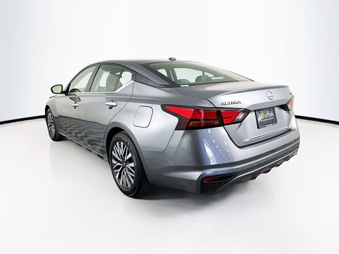 Used 2024 Nissan Altima 2.5 SV FWD image 5