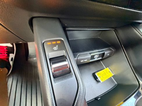 Used 2020 Kia Telluride S w/ S 8 Passenger Seating Package AWD/4WD image 18
