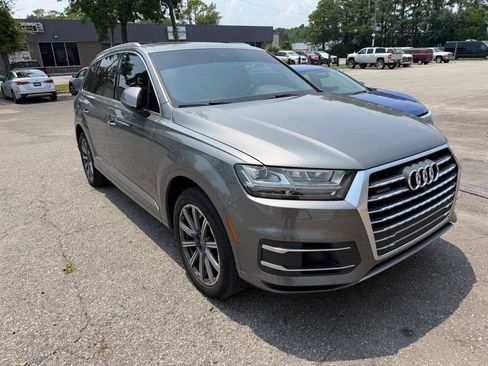 Used 2017 Audi Q7 3.0T Premium Plus w/ Premium Plus Package AWD/4WD image 8