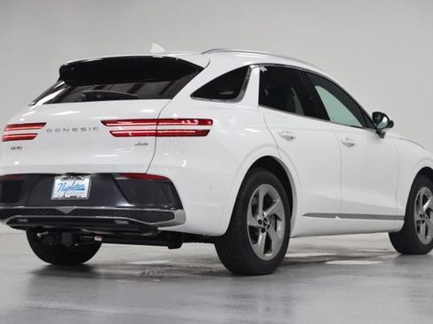 New 2026 Genesis GV70 2.5T Advanced w/ G1 Accessory Package AWD/4WD image 15