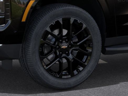 New 2026 Chevrolet Suburban LT AWD/4WD image 10