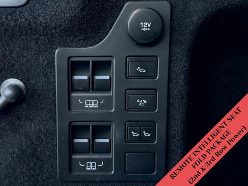 Used 2018 Land Rover Discovery HSE image 38