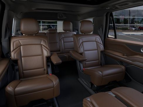 New 2026 Lincoln Navigator Reserve AWD/4WD image 11