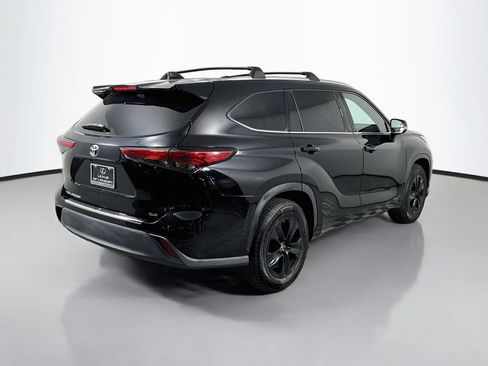 Used 2020 Toyota Highlander XLE FWD image 5