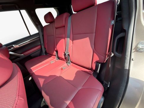 Used 2023 Lexus GX 460 Premium w/ Premium Package AWD/4WD image 26