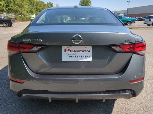 Used 2022 Nissan Sentra SV w/ All-Weather Package FWD image 5