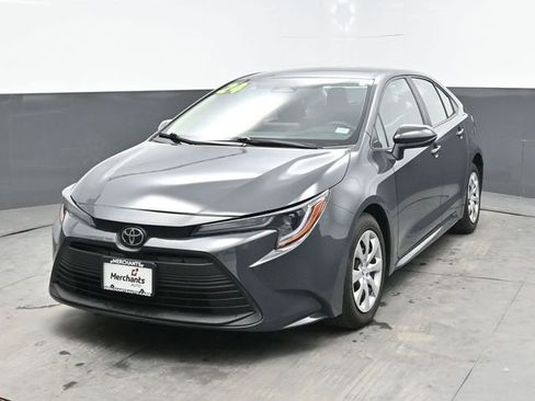 Used 2024 Toyota Corolla LE FWD image 2