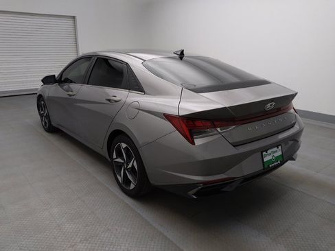Used 2021 Hyundai Elantra Limited image 5