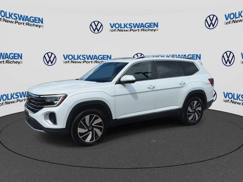 Used 2024 Volkswagen Atlas SEL AWD/4WD image 4