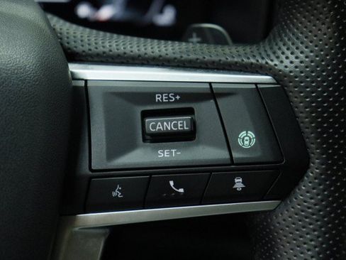 Used 2024 Mitsubishi Outlander 4WD Plug-In Hybrid image 12