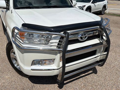 Used 2012 Toyota 4Runner SR5 RWD image 9