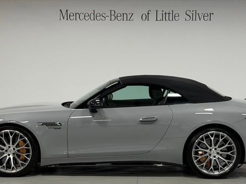 Certified 2022 Mercedes-Benz SL 63 AMG 4MATIC image 2