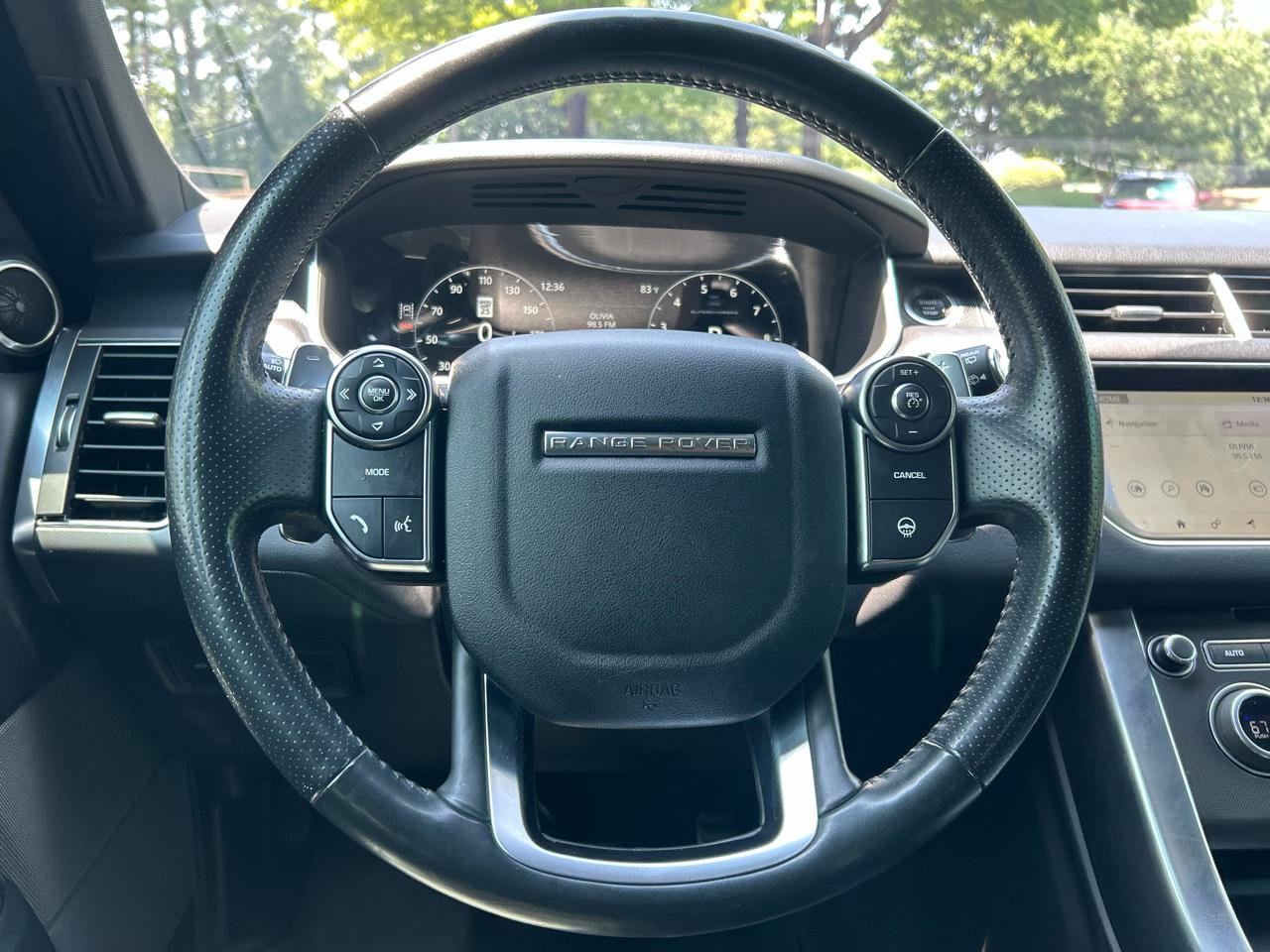 Used 2017 Land Rover Range Rover Sport AWD/4WD image 31