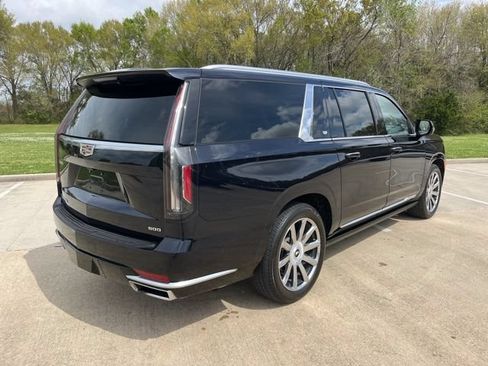 Used 2023 Cadillac Escalade ESV Premium Luxury Platinum RWD image 9