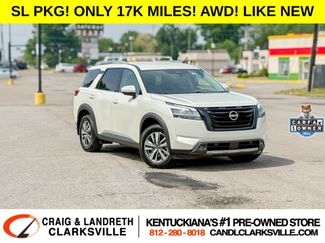 Used 2023 Nissan Pathfinder SL w/ Black Appearance Package AWD/4WD video 1