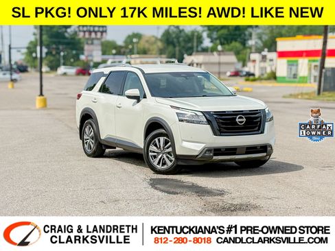 Used 2023 Nissan Pathfinder SL w/ Black Appearance Package AWD/4WD image 1