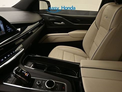 Used 2024 Cadillac Escalade ESV Sport w/ LPO, ONYX Package AWD/4WD image 13