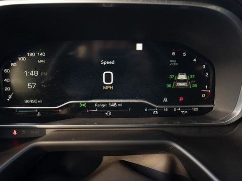 Used 2023 GMC Yukon XL SLT image 18