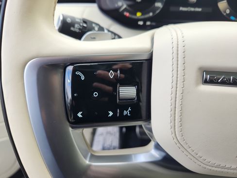 Used 2023 Land Rover Range Rover Long Wheelbase SE image 19